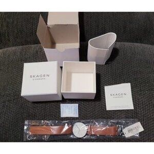 New Minimalist Men's Watch with Stainless Steel Bracelet, Leather Band